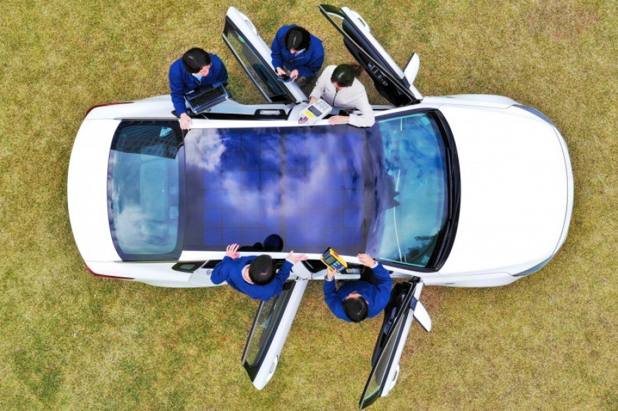 Hyundai motor group reveals solar charging technology 2 2 51230