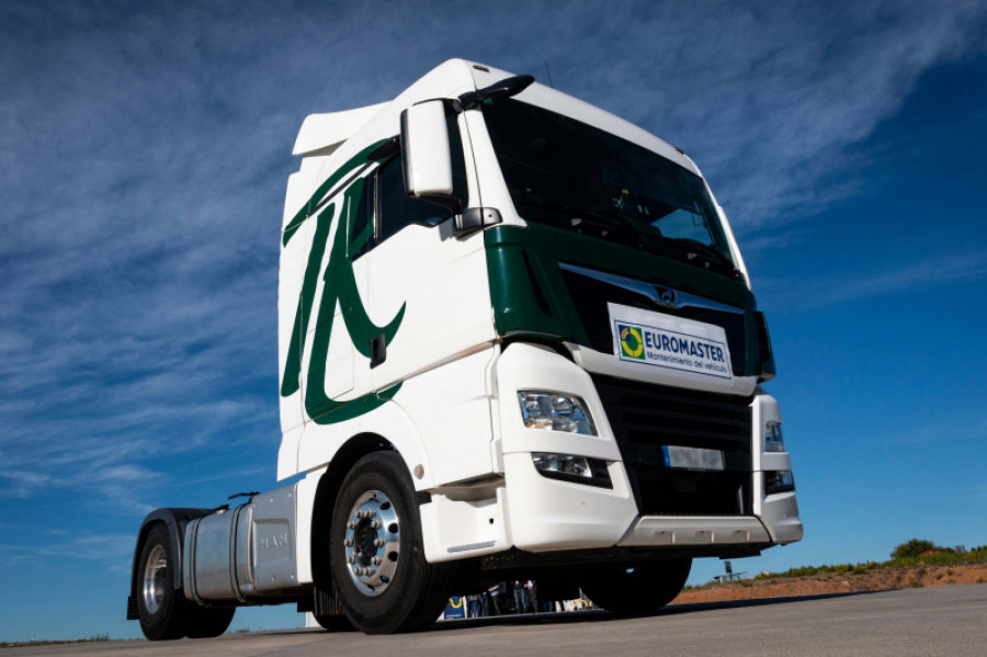 Camion euromaster 78426
