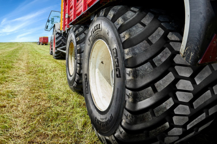 Bkt trailer v flexa 72544