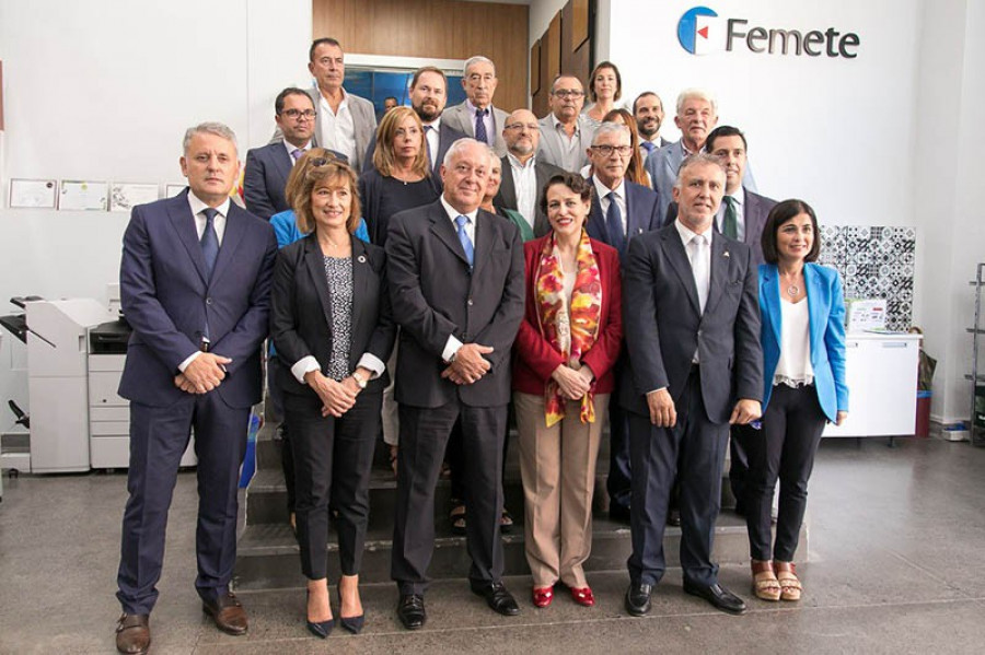 Asintra la ministra de trabajo visita femete 01 60125