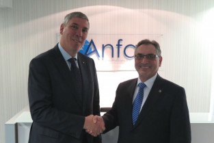 Jose vicente de los mozos izda y antonio cobo dcha anfac 41519