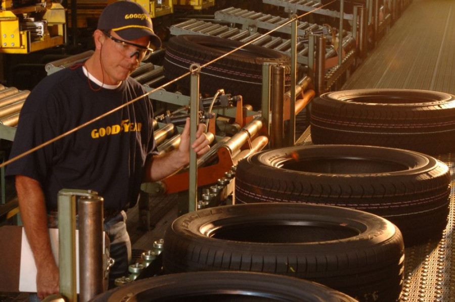 Goodyear fabrica 24340