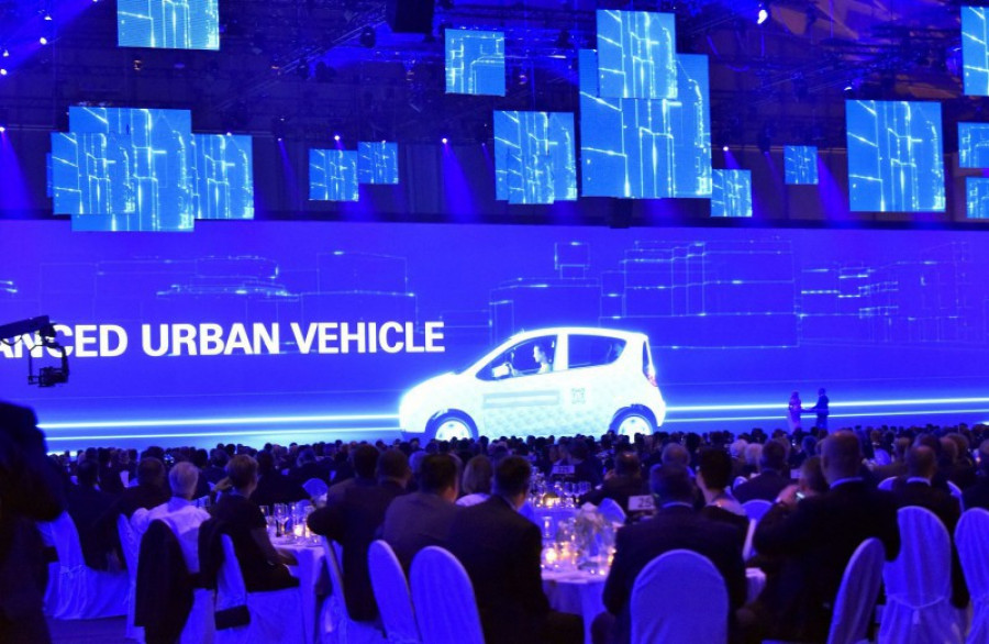 Zf advanced urban vehicle 100anos 24659 21370