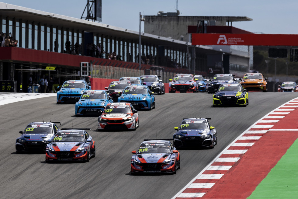 KUMHO TCR World Tour