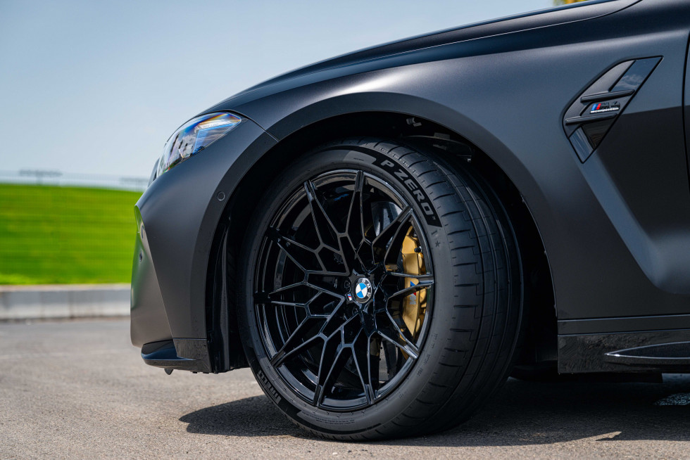 Pirelli P Zero 4