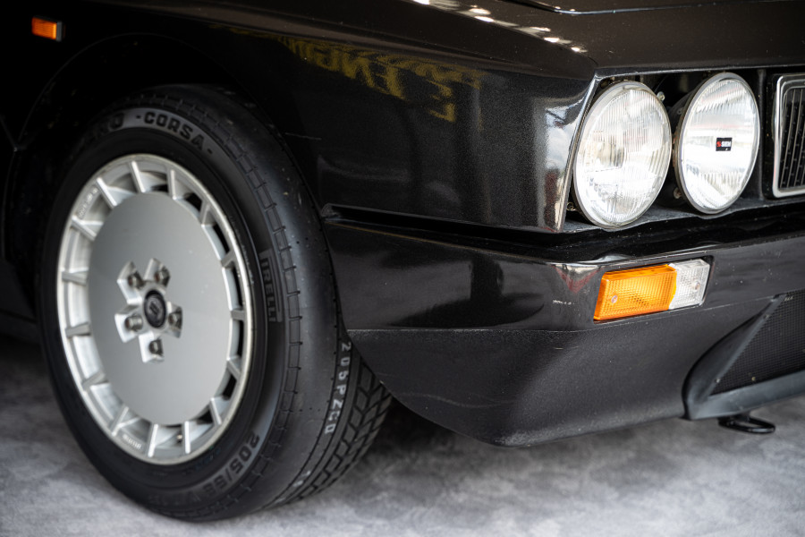 P Zero Tyre 02