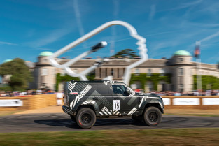 DEFENDER RALLY CASTROL 01[1]